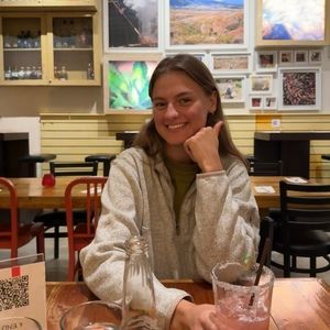 Meet your Posher, Isabel